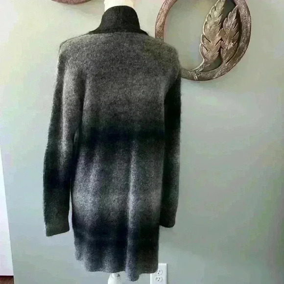 Eileen Fisher Mohair blend shades of gray cardigan size L - Picture 4 of 6